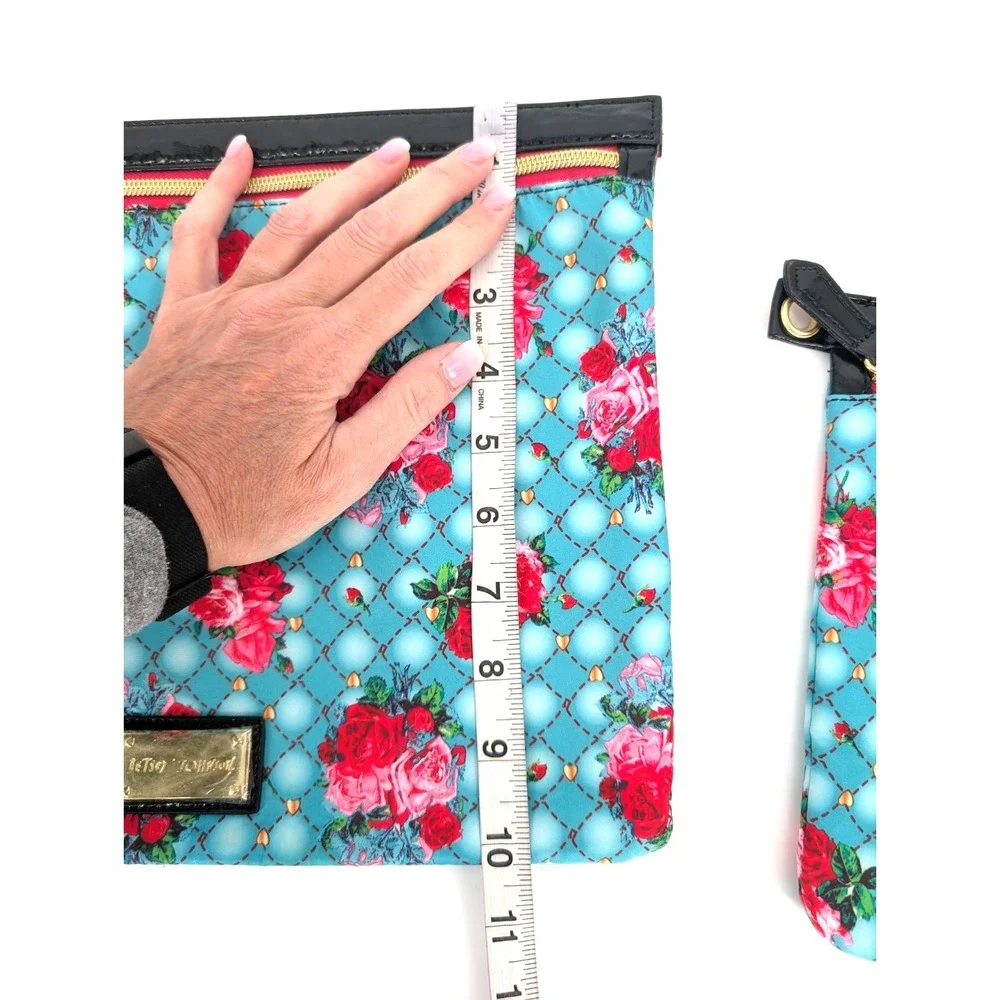 Betsey Johnson Rose Floral Makeup Pouch Set of 2 Travel Cosmetic Bags Retro Glam - Picture 7 of 10